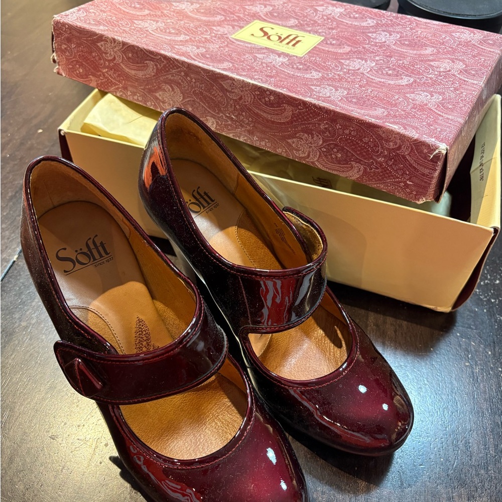 Sofft Burgundy Mary Jane Heels